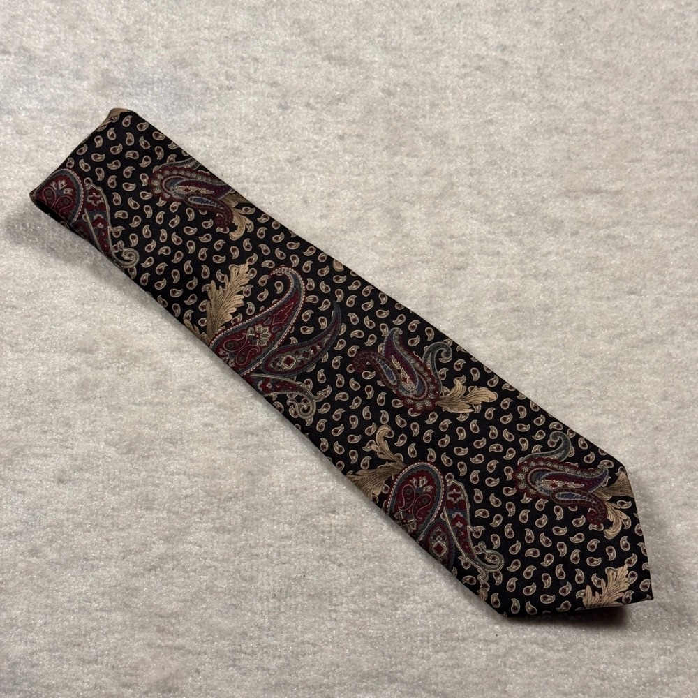 Mikael York Men's Silk Tie‎ Black Paisley Pattern Red Lined Classic